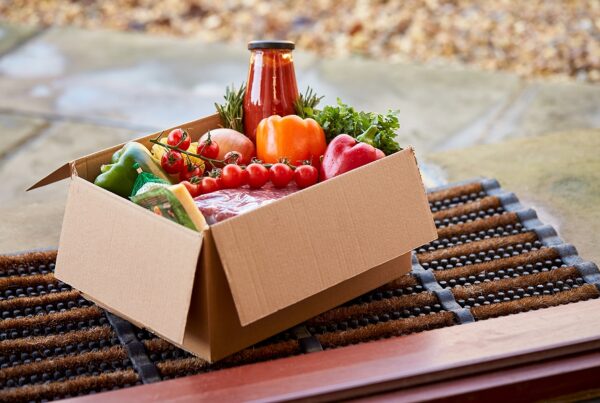 Insulated Shipping Boxes: How To Keep Your Meal Kits Fresh