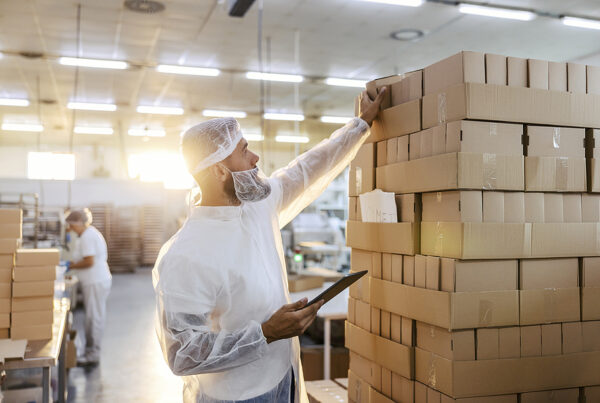 Cold Chain Packaging: Keeping Food Shipments Safe